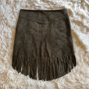 Skirt with fringe